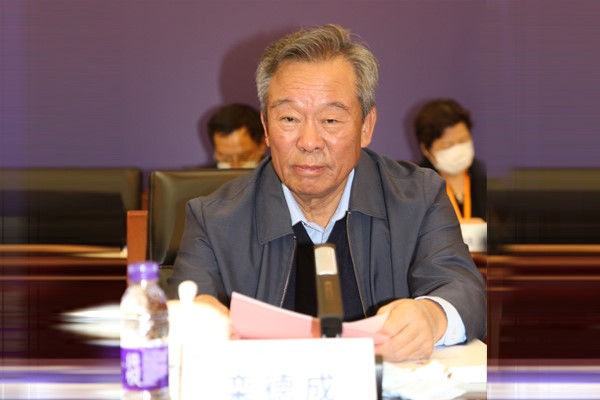 张克华副会长作关于中国施工企业管理协会会费管理办法(修改草案)的